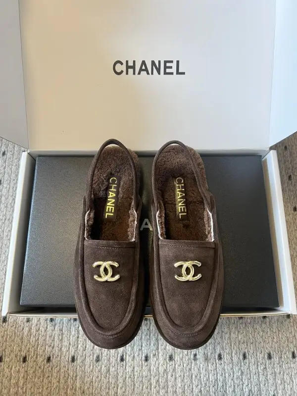 Chanel — Лоферы на хутрі жіночі