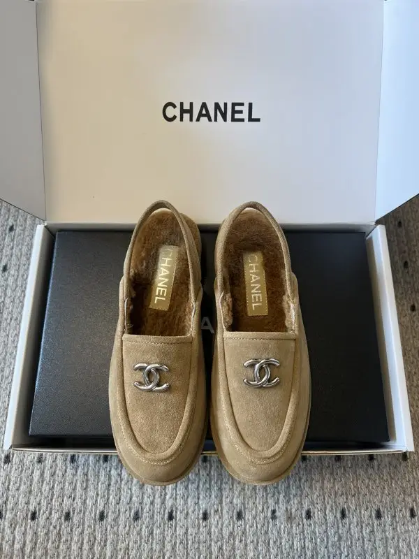 Chanel — Лоферы на хутрі жіночі