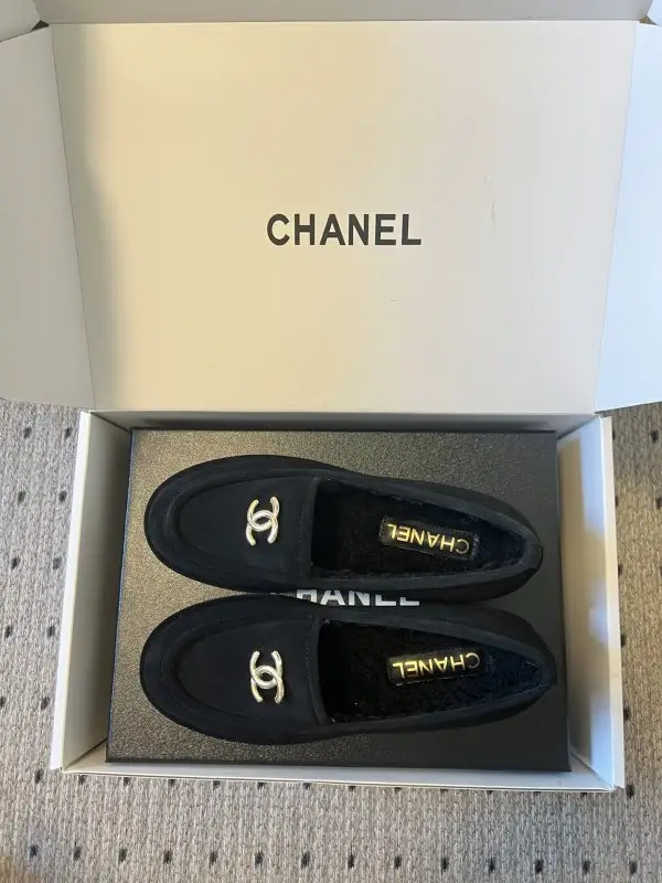Chanel Лоферы on fur women's — Photo 2
