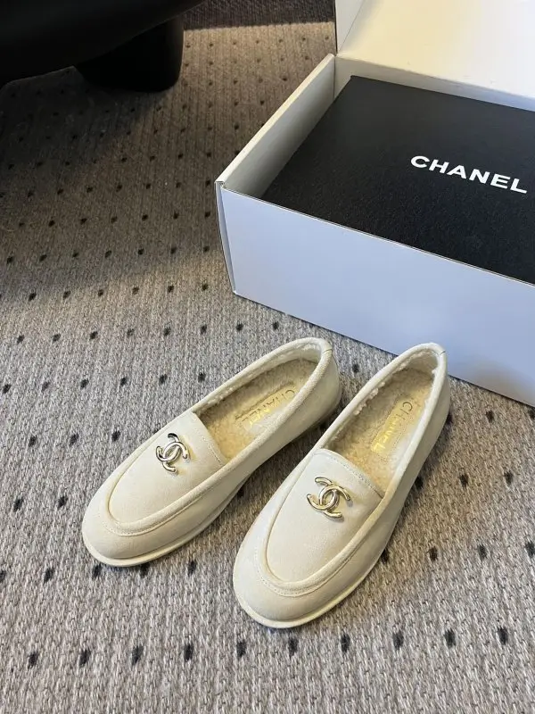 Chanel Лоферы на меху женские — Фото 2