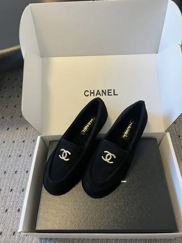 Chanel Лоферы on fur women's — Photo 3