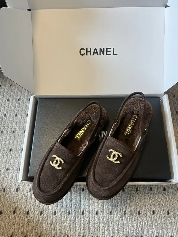 Chanel Лоферы на хутрі жіночі — Фото 3