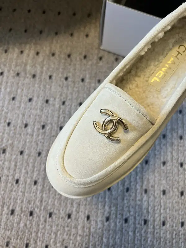 Chanel Лоферы на меху женские — Фото 3