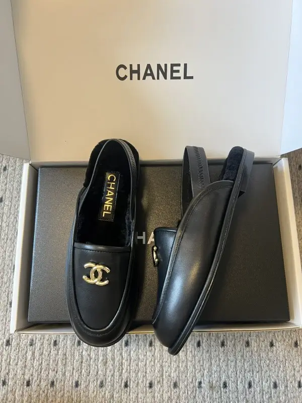 Chanel Лоферы на хутрі жіночі — Фото 4