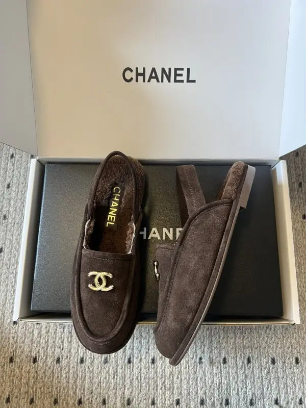 Chanel Лоферы на хутрі жіночі — Фото 4