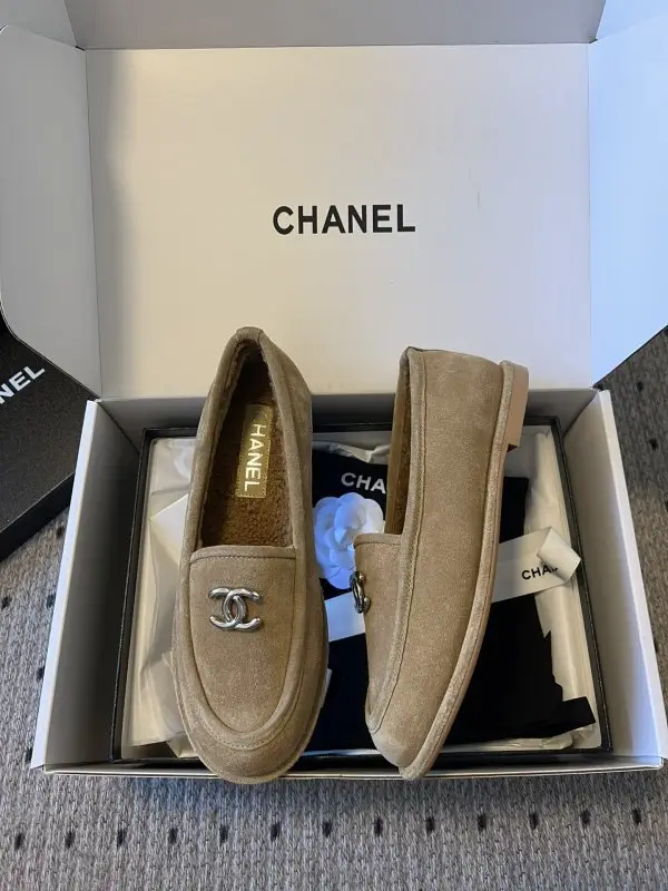 Chanel Лоферы на хутрі жіночі — Фото 5