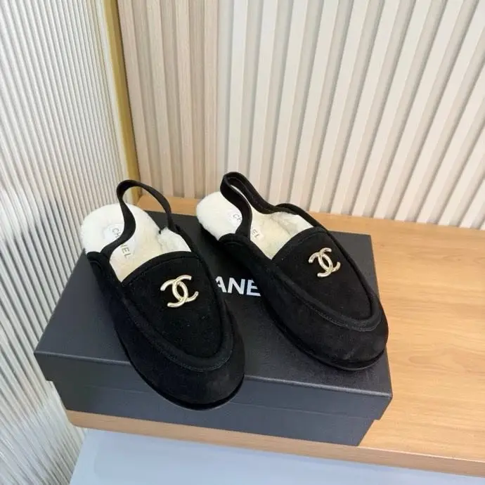 Chanel Лоферы сандалии замшевые женские на меху — Фото 5
