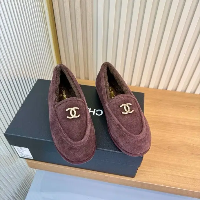 Chanel Лоферы замшевые женские на меху — Фото 4