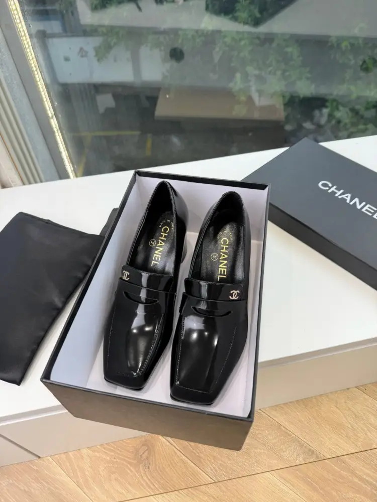 Chanel Лоферы жіночі — Фото 2
