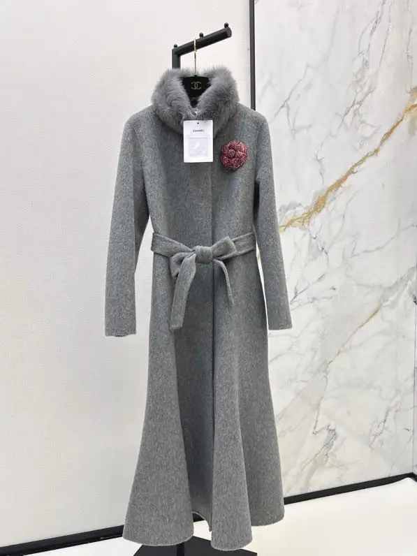 Chanel Long wool coat — Photo 1