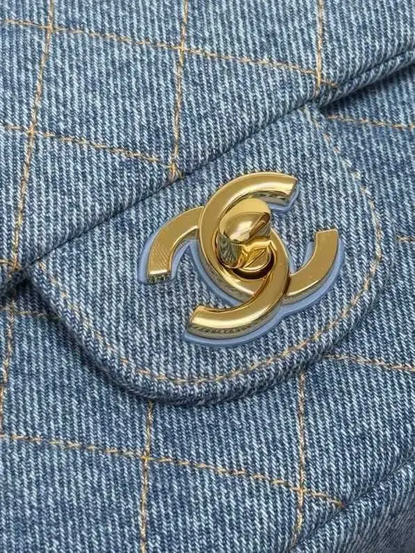 Chanel Mini-a bag Maxi 20 cm denim — Photo 3