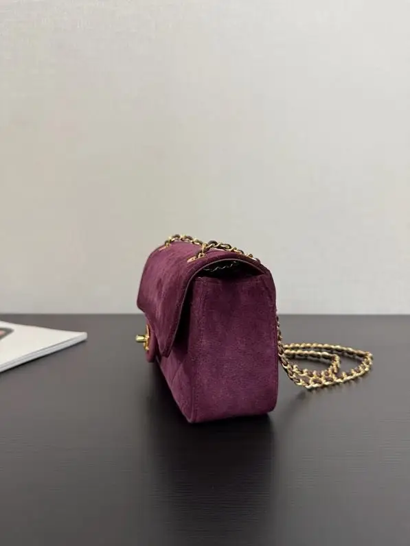 Chanel Mini-a bag Maxi 20 cm suede — Photo 2