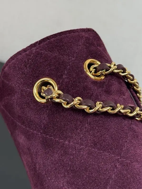 Chanel Mini-a bag Maxi 20 cm suede — Photo 4