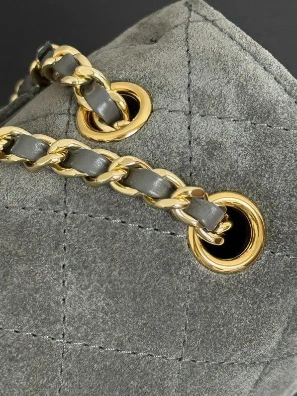 Chanel Mini-a bag Maxi 20 cm suede — Photo 5