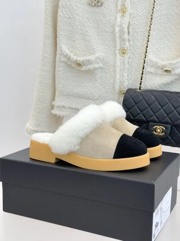 Chanel — Мюли на меху женские