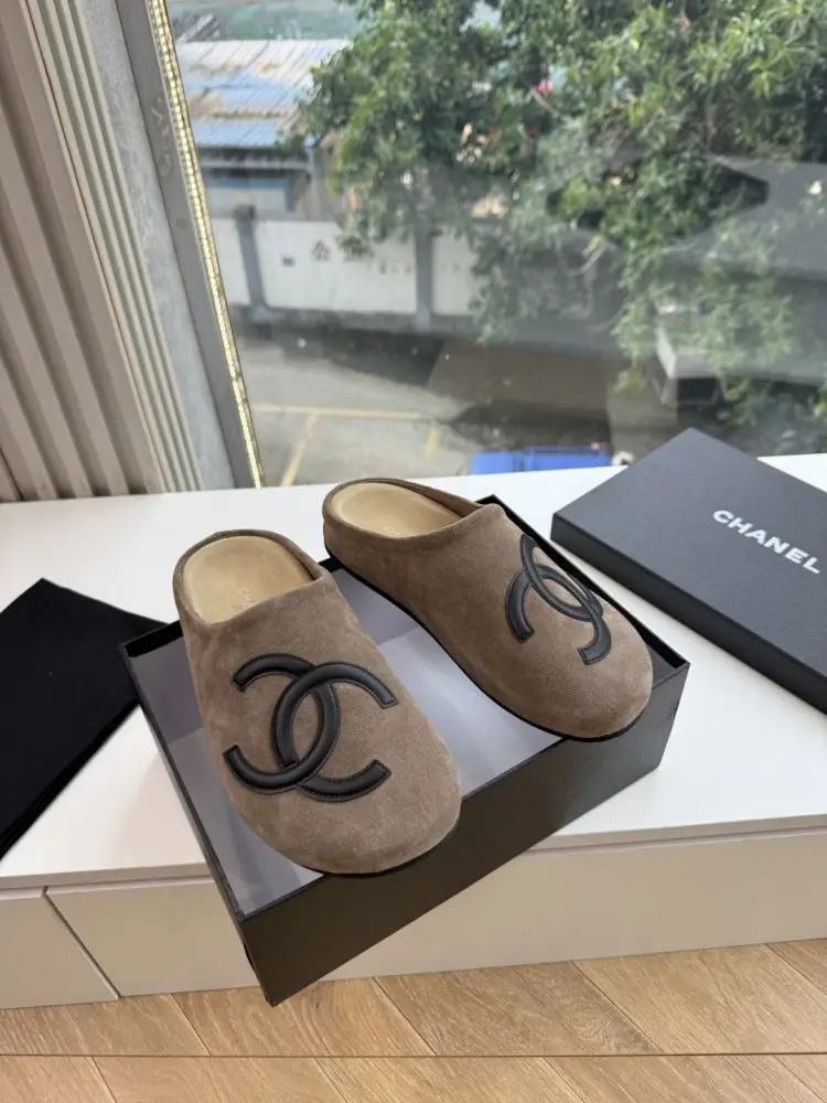 Chanel Мюли women's — Photo 2