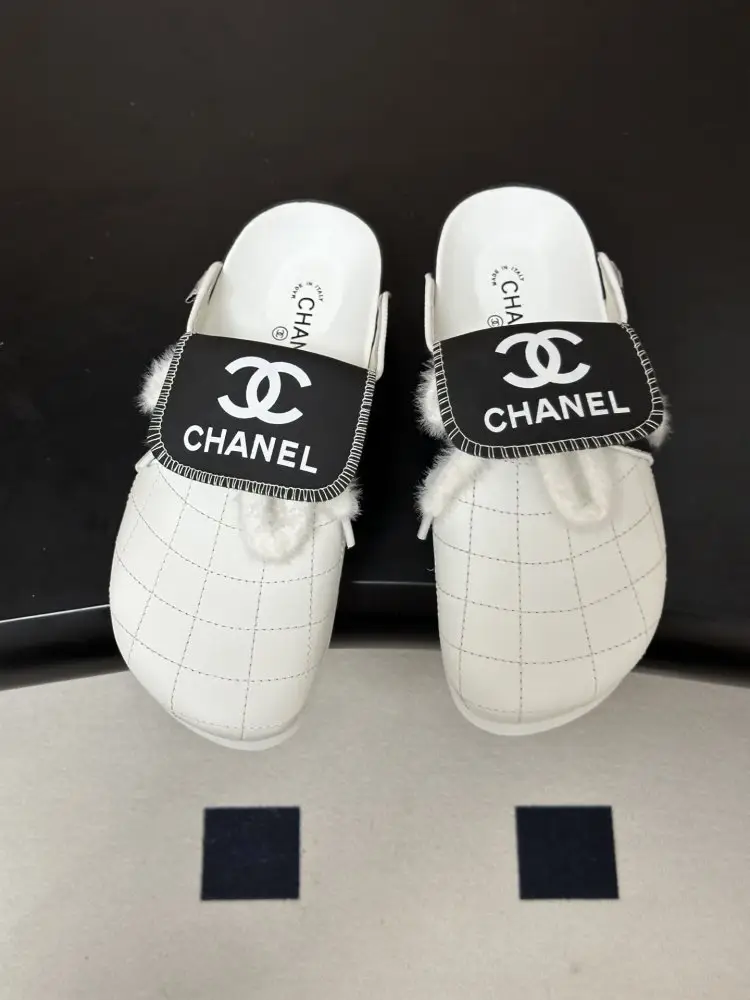 Chanel Мюли women's — Photo 2