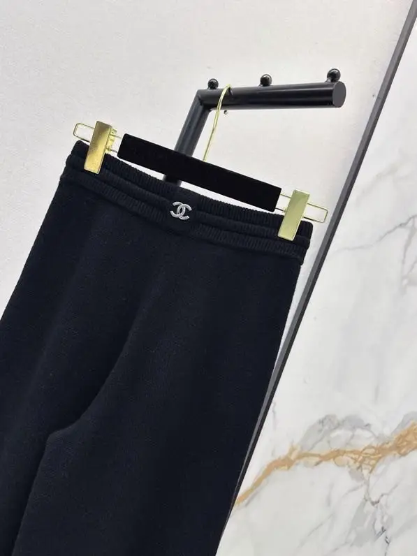 Chanel Pants direct cut of cashmere — Photo 2
