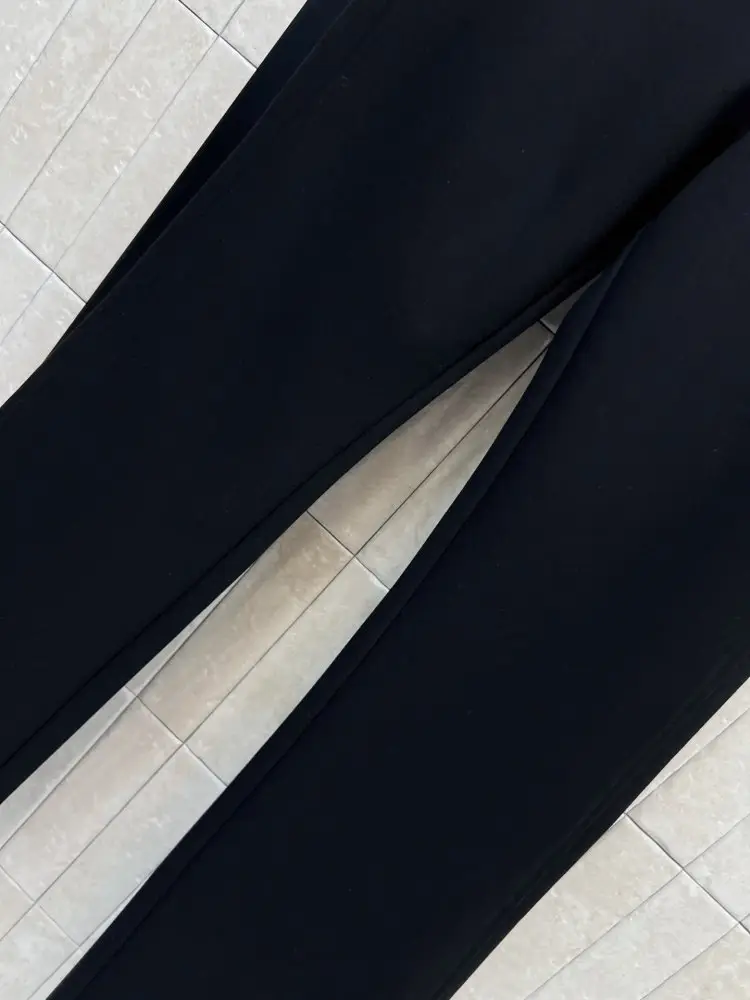 Chanel Pants women's — Photo 3