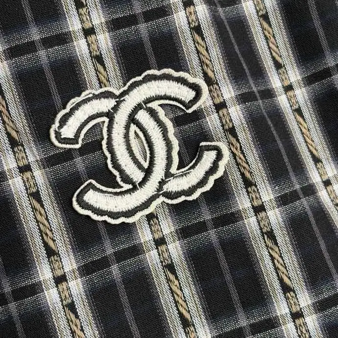Chanel Pants women's — Photo 5