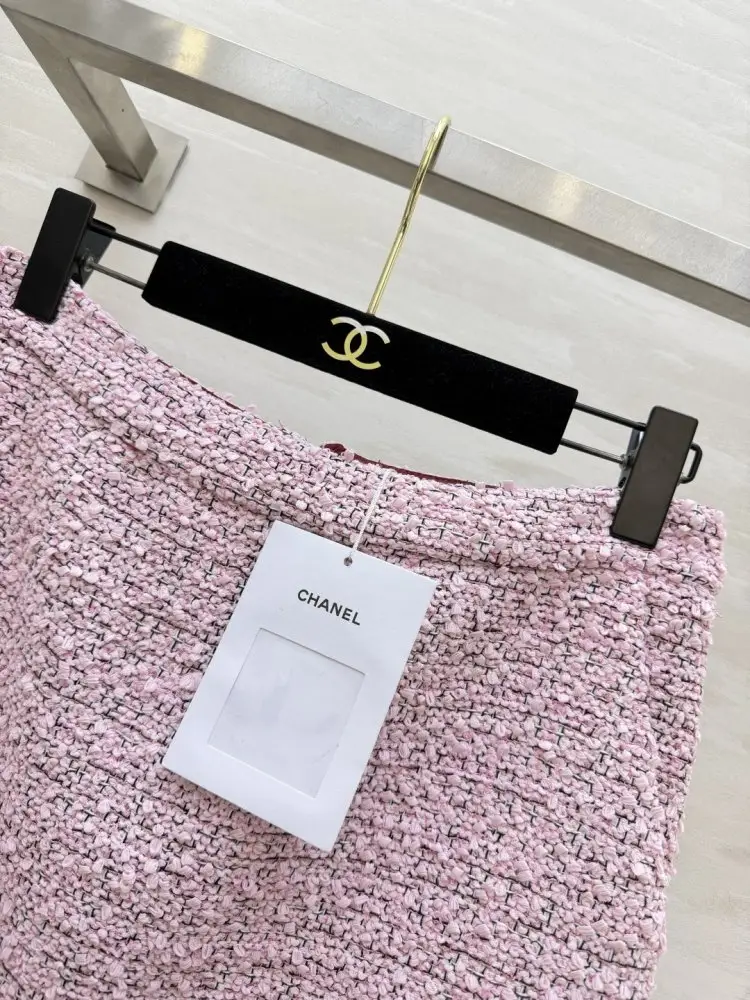 Chanel Розовая твидовая юбка А-силуэта — Фото 2