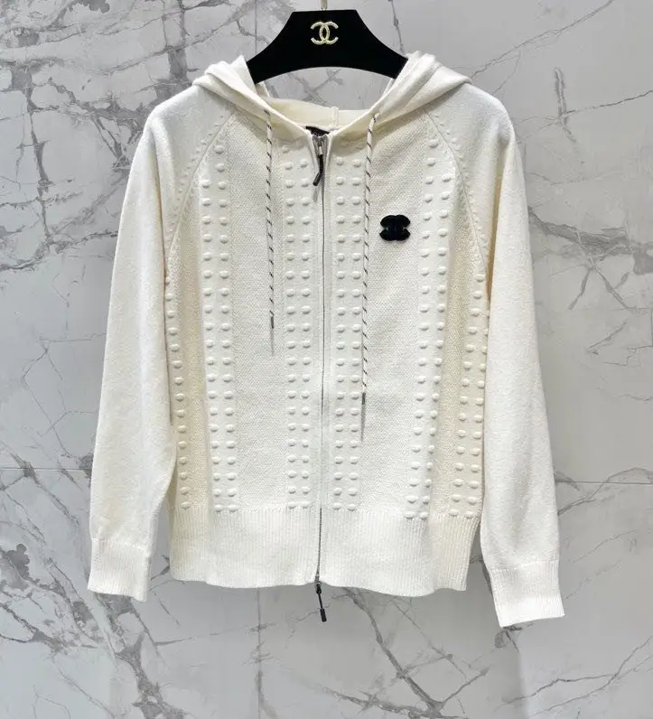 Chanel — Светр жіночий