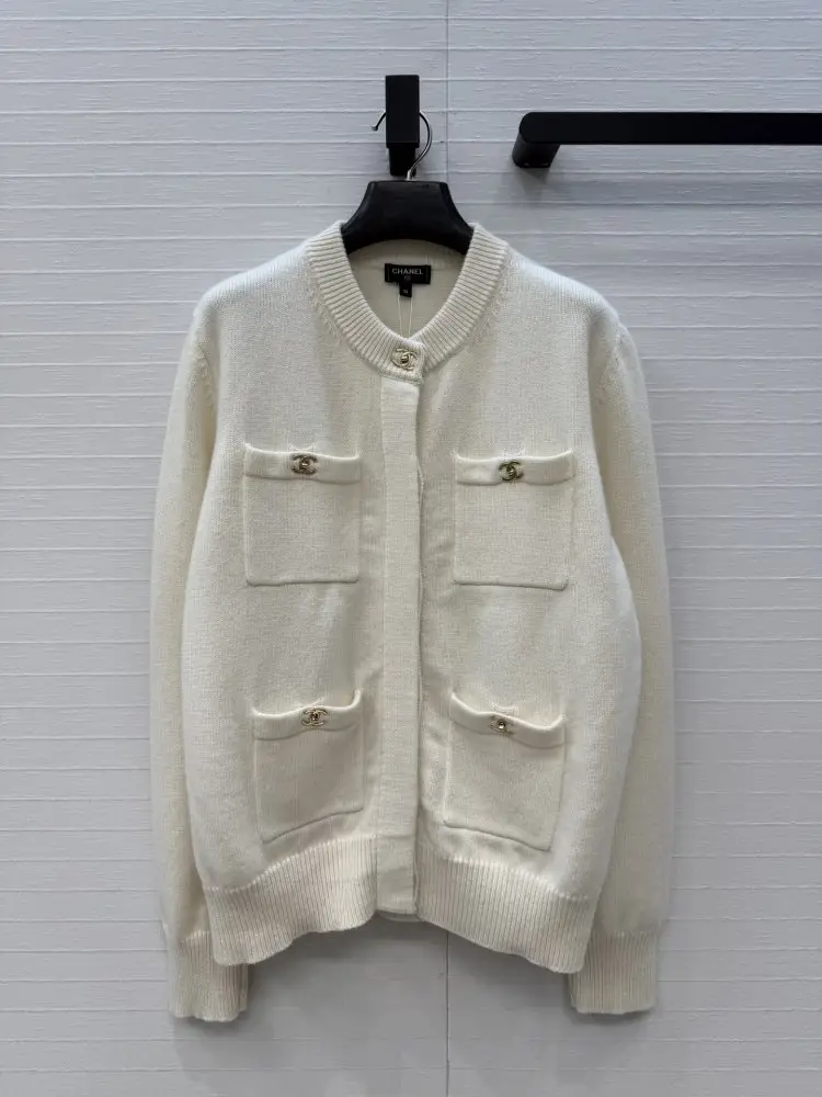 Chanel — Светр жіночий