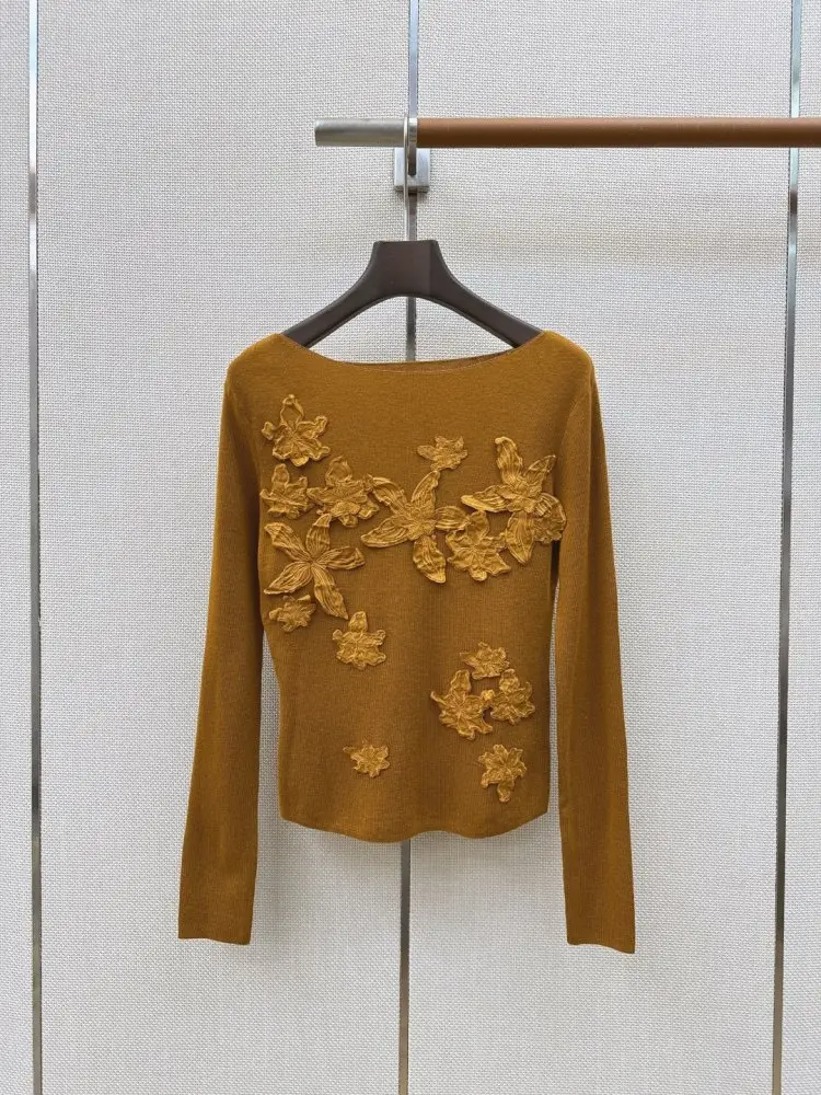 Chanel — Pullover female