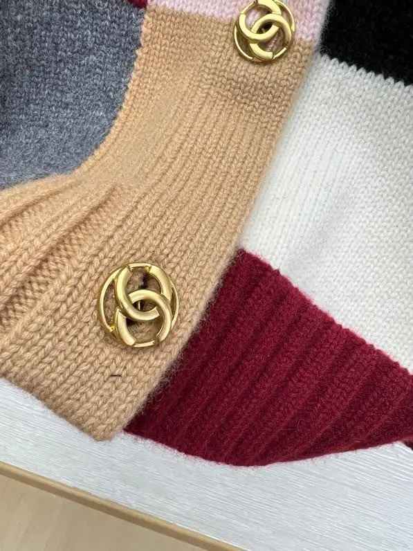 Chanel Светр жіночий — Фото 3