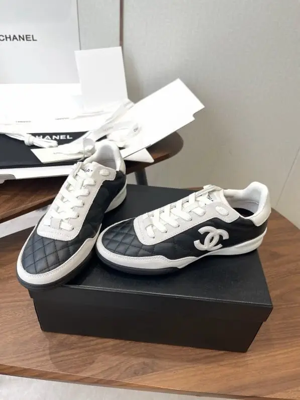 Chanel — Стьобані кросівки жіночі