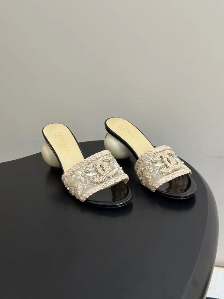 Chanel — Босоніжки
