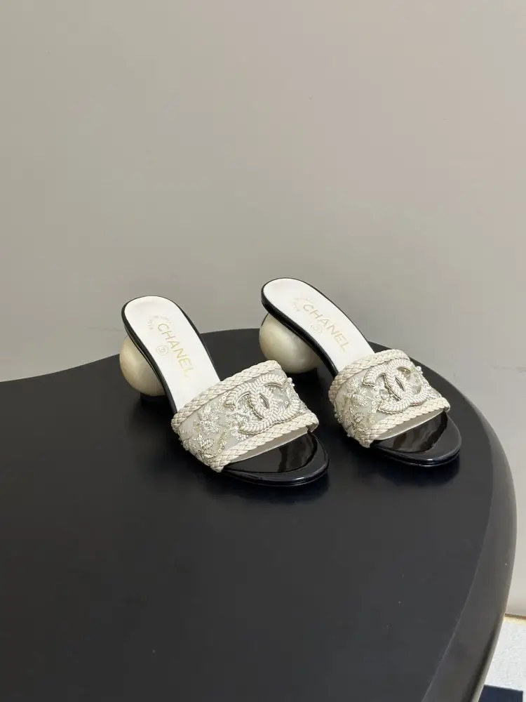Chanel — Босоніжки