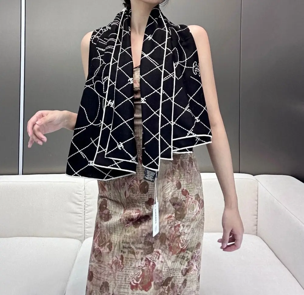 Chanel Шарф з кашеміру — Фото 2