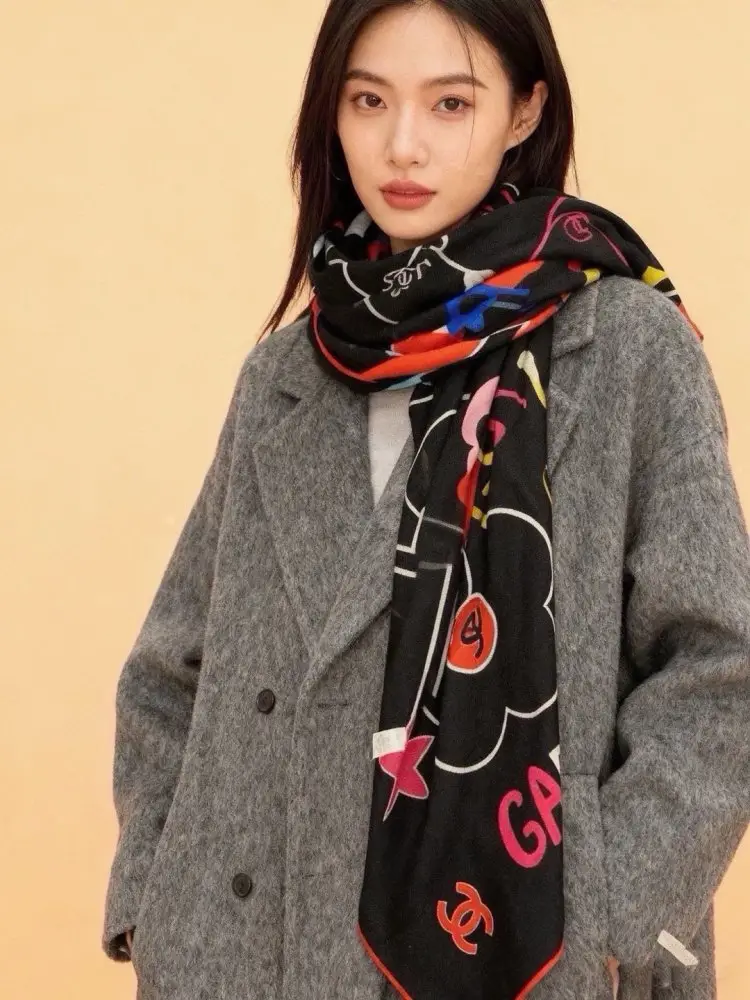 Chanel Scarf of cashmere — Photo 2