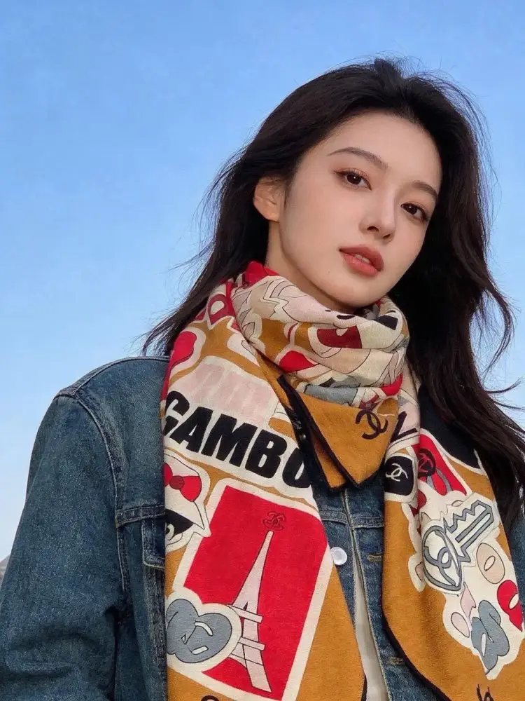Chanel Scarf of cashmere — Photo 2