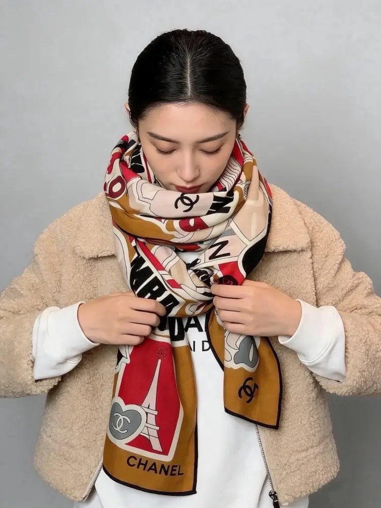 Chanel Scarf of cashmere — Photo 3