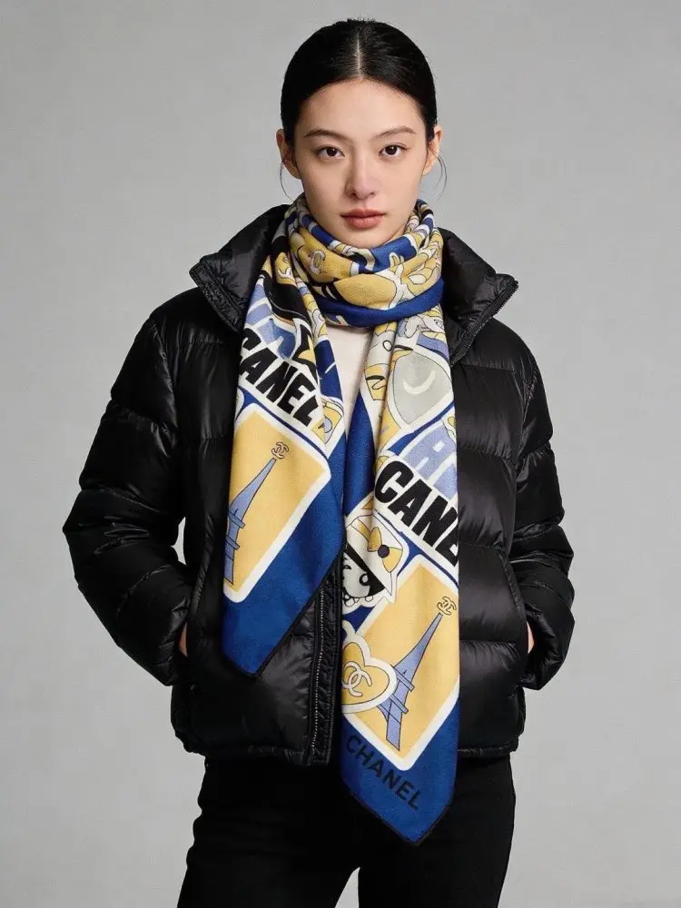 Chanel Scarf of cashmere — Photo 3