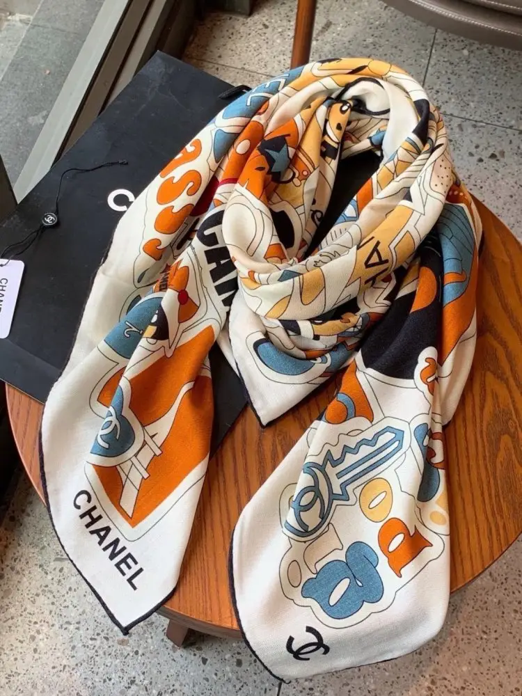 Chanel Scarf of cashmere — Photo 4