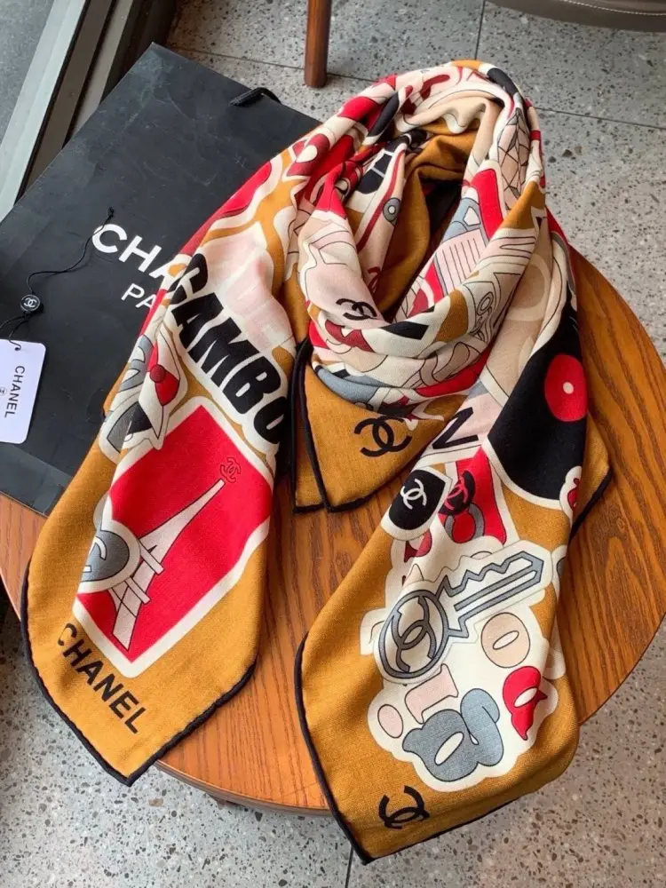 Chanel Scarf of cashmere — Photo 4