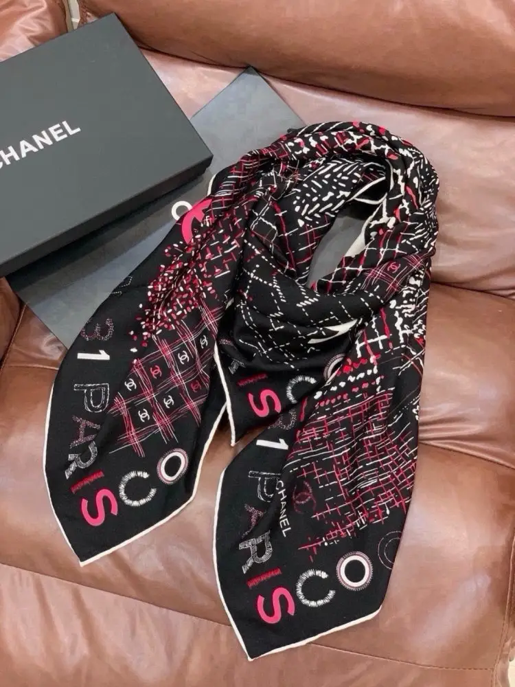 Chanel Scarf of cashmere — Photo 5