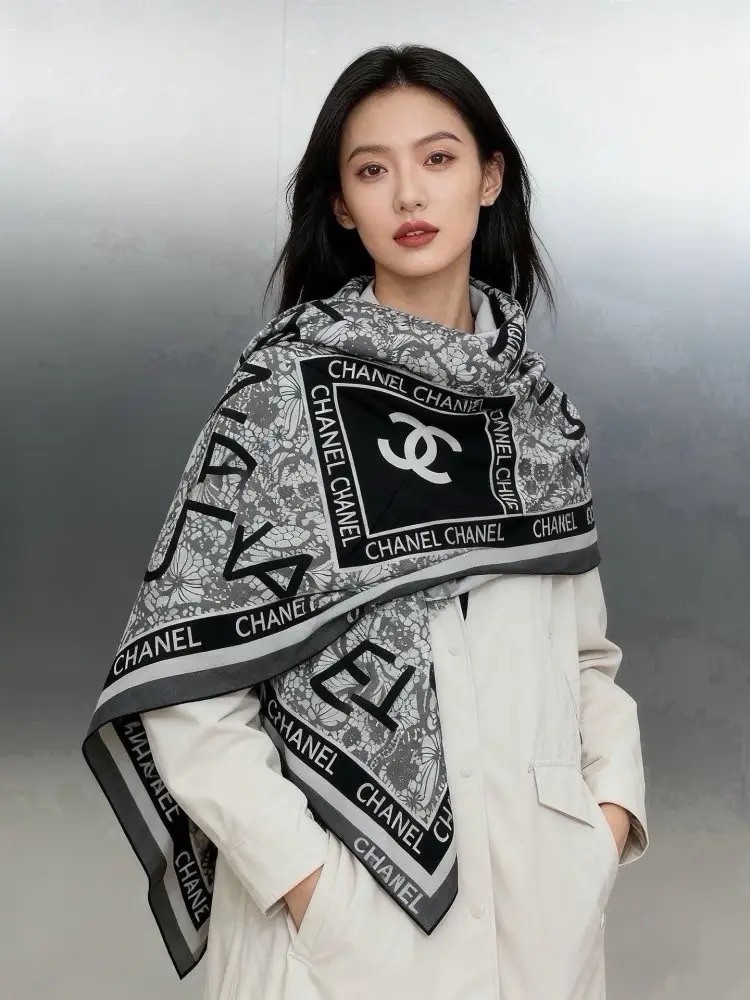 Chanel Шаль оксамитова — Фото 2