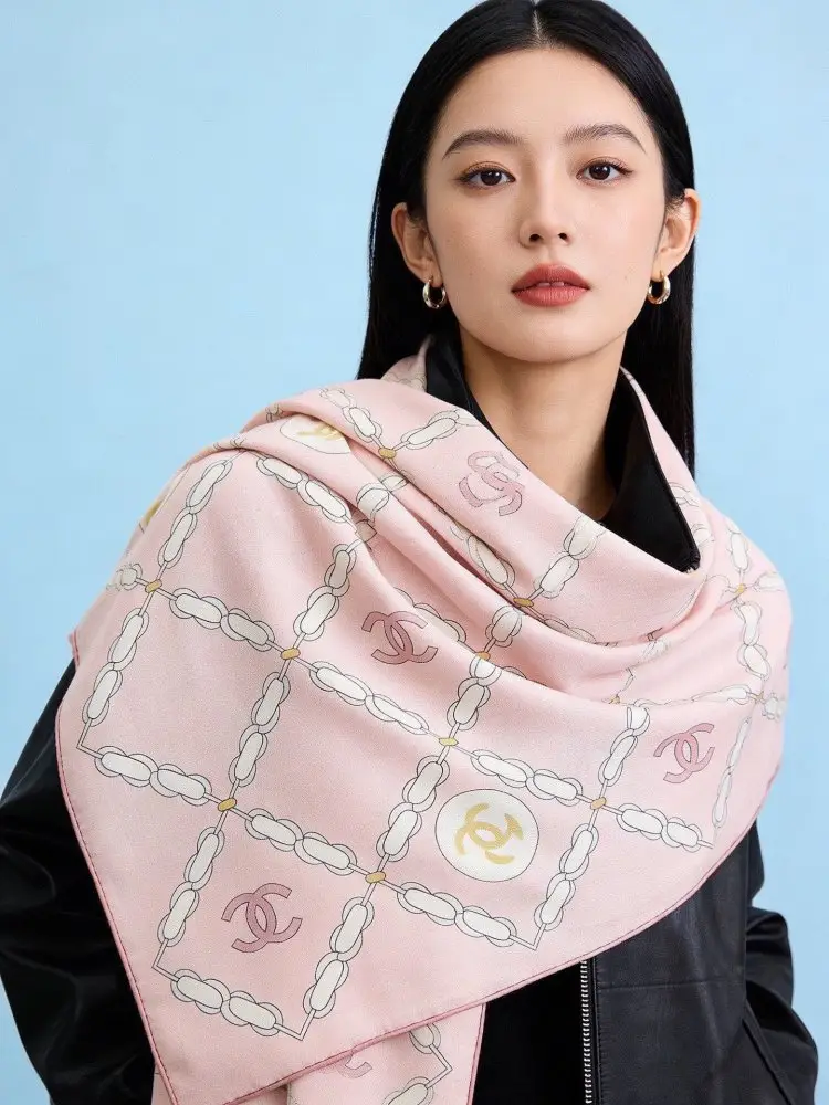 Chanel Шаль оксамитова — Фото 2