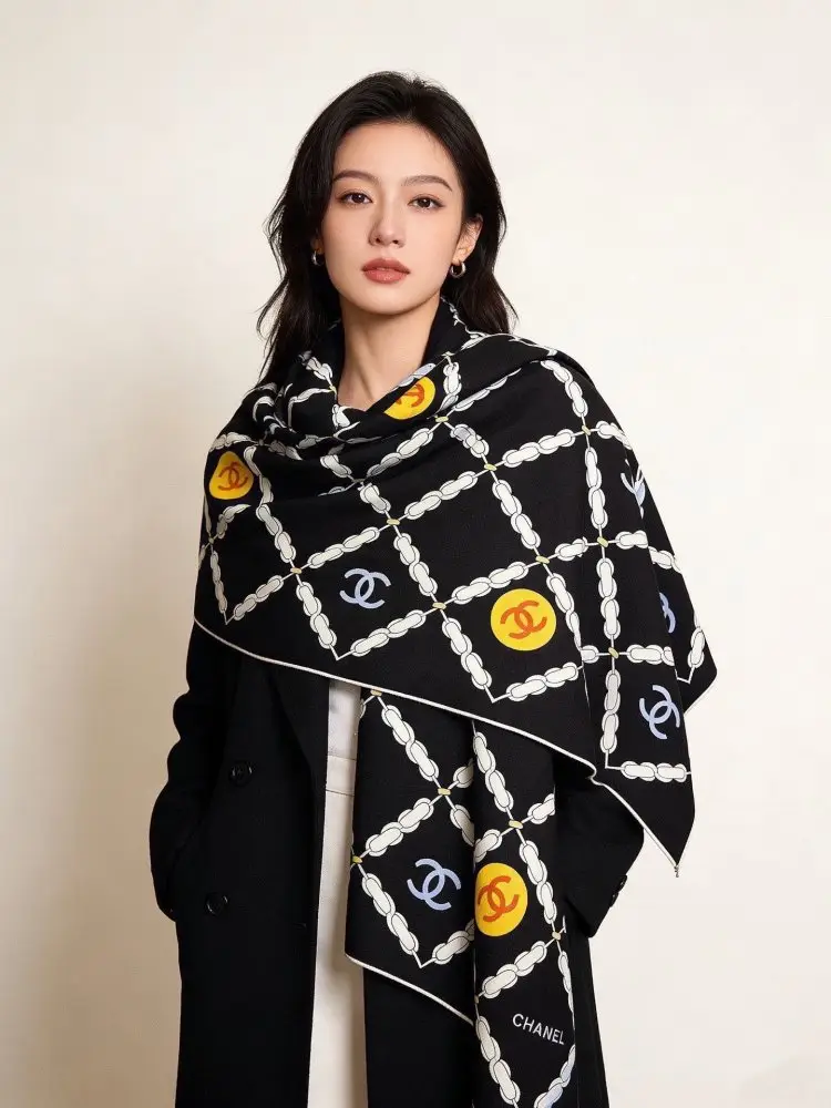 Chanel Shawl velvet — Photo 3