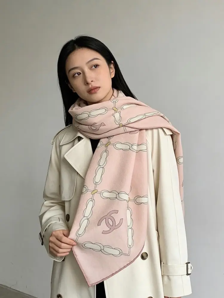 Chanel Шаль оксамитова — Фото 3
