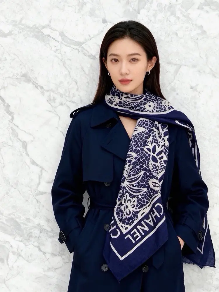 Chanel Шаль оксамитова — Фото 3
