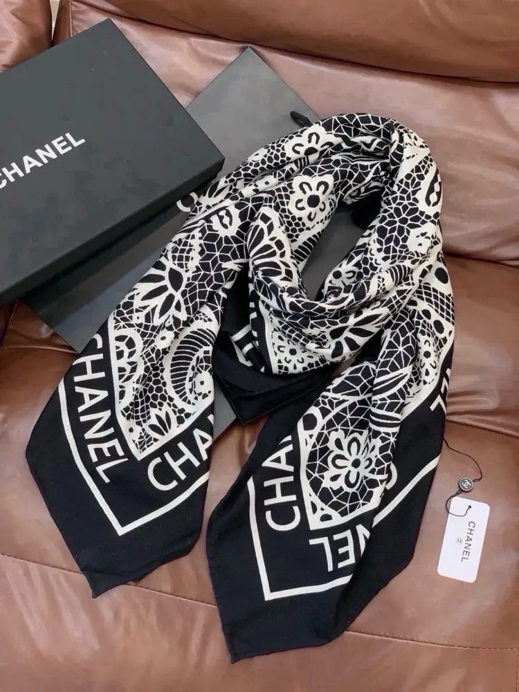 Chanel Шаль бархатная — Фото 5