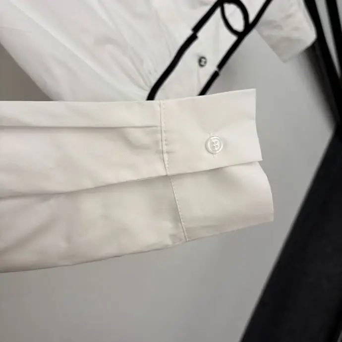 Chanel Shirt — Photo 5