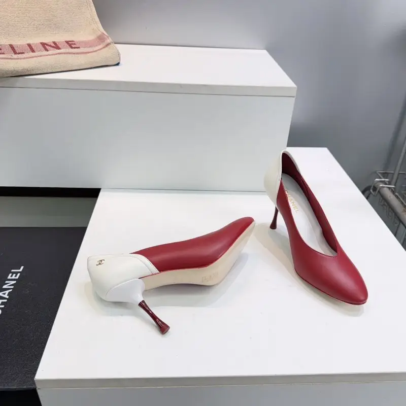 Chanel Туфли лодочки с круглым носком на высоком каблуке — Фото 5