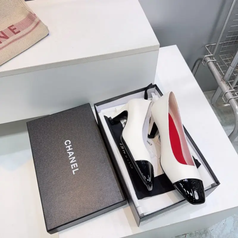 Chanel Shoes boats from square the toe — Photo 4