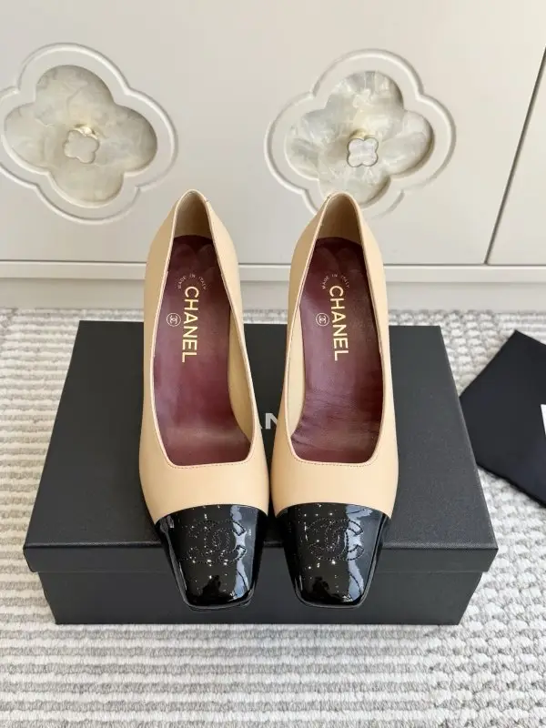 Chanel — Туфлі човники на високому підборах з квадратним носком